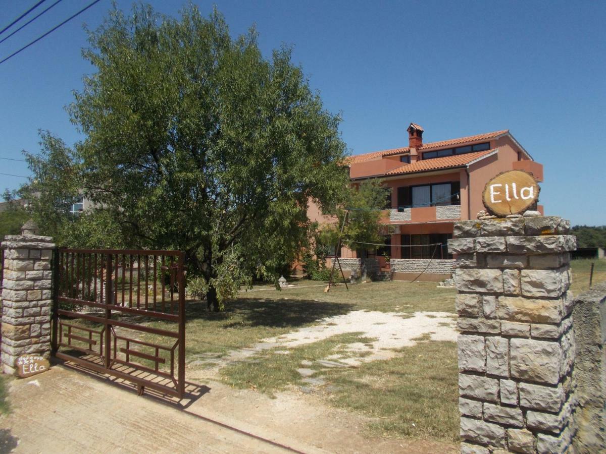 Ella Apartman Póla Kültér fotó