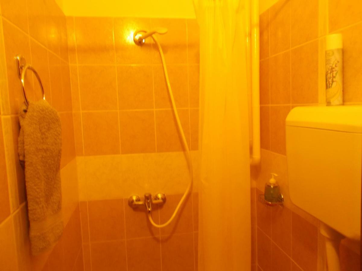Ella Apartman Póla Kültér fotó